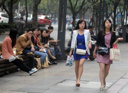 女大学生在校被划伤遭学校拉黑